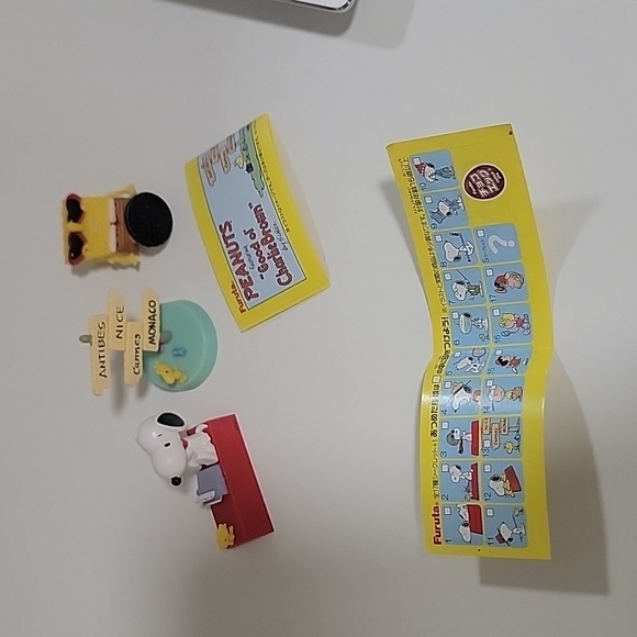 Authentic Japan Exclusive Limited Edition Peanuts Snoopy and SpongeBob Figures - Picture 4 of 6